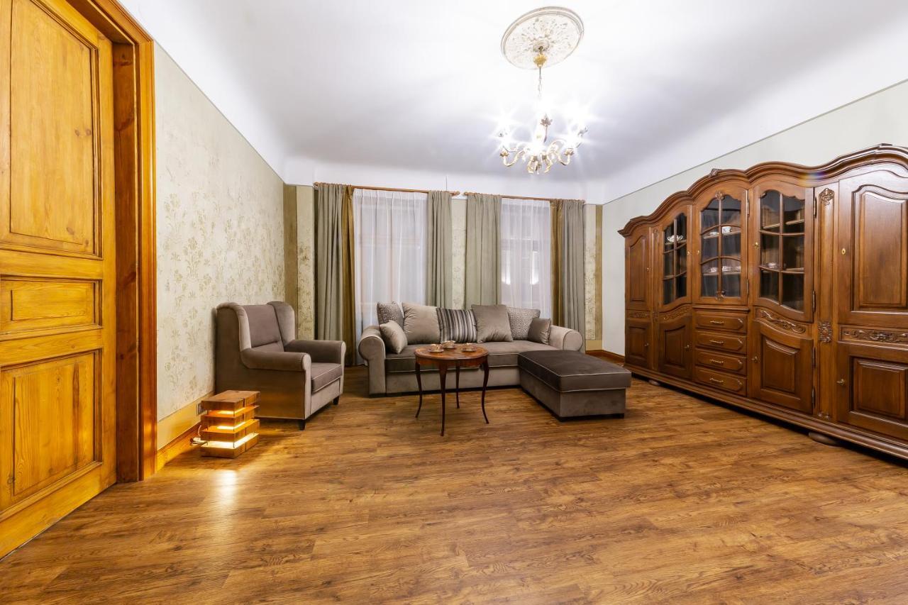 Ancient Storie'S Ap 65Sqm Renovated Free Parking Apartman Riga Kültér fotó