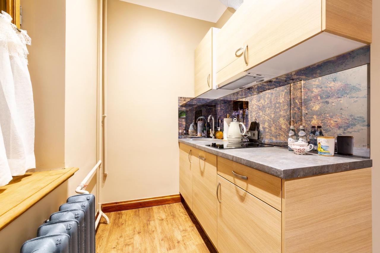 Ancient Storie'S Ap 65Sqm Renovated Free Parking Apartman Riga Kültér fotó